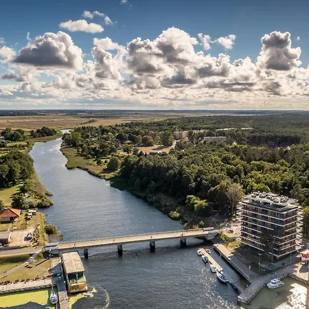 Lighthouse 03 Surfingbird Treptower Deep