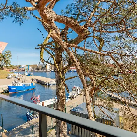 Apartment Lighthouse 03 Surfingbird Treptower Deep