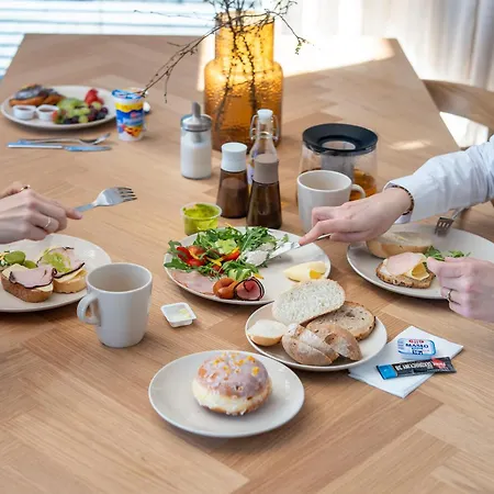 Lighthouse 03 Surfingbird * Treptower Deep