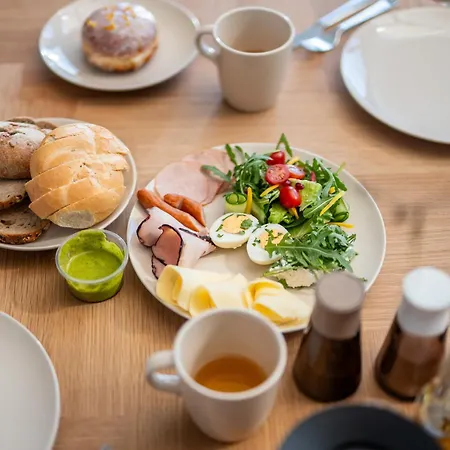 Lighthouse 03 Surfingbird *