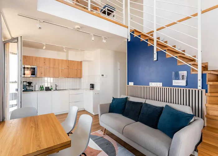 アパート Lighthouse 03 Surfingbird ムジェジノ