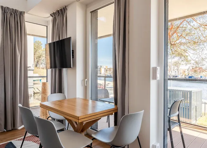 アパート Lighthouse 03 Surfingbird ムジェジノ