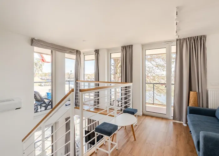 アパート Lighthouse 03 Surfingbird ムジェジノ