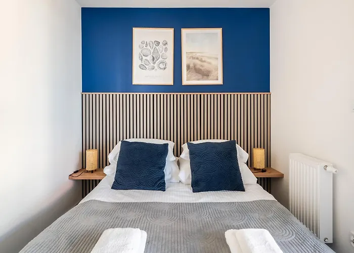 Lighthouse 03 Surfingbird