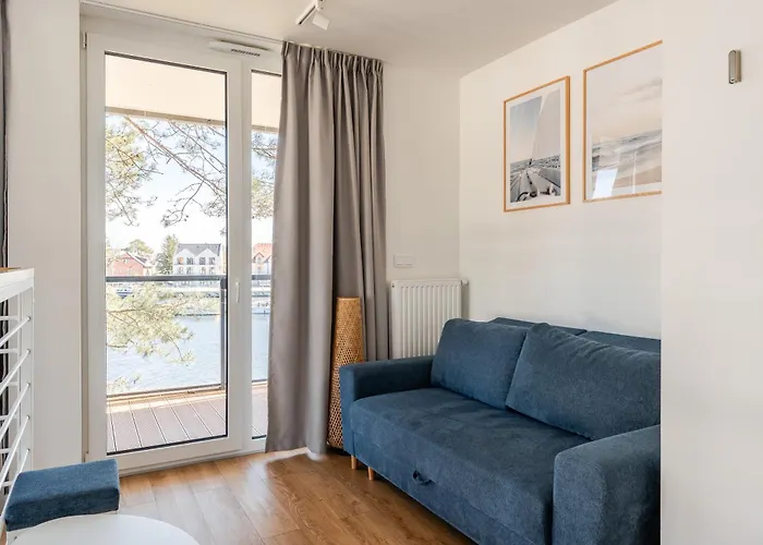 Lighthouse 03 Surfingbird