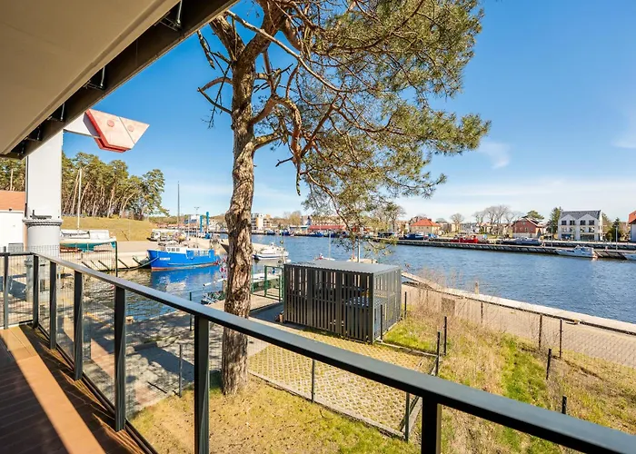 アパート Lighthouse 03 Surfingbird ムジェジノ