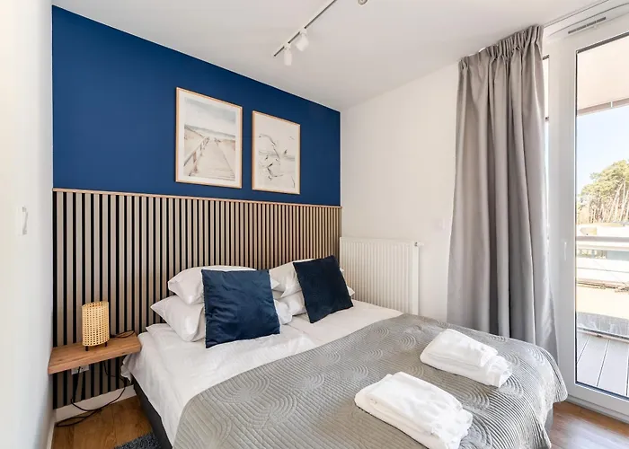 Lighthouse 03 Surfingbird